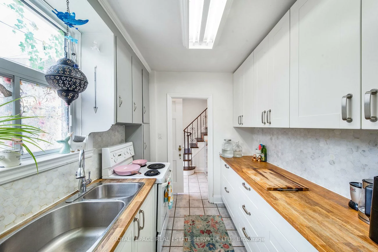 761, Kingston, The Beaches, Toronto