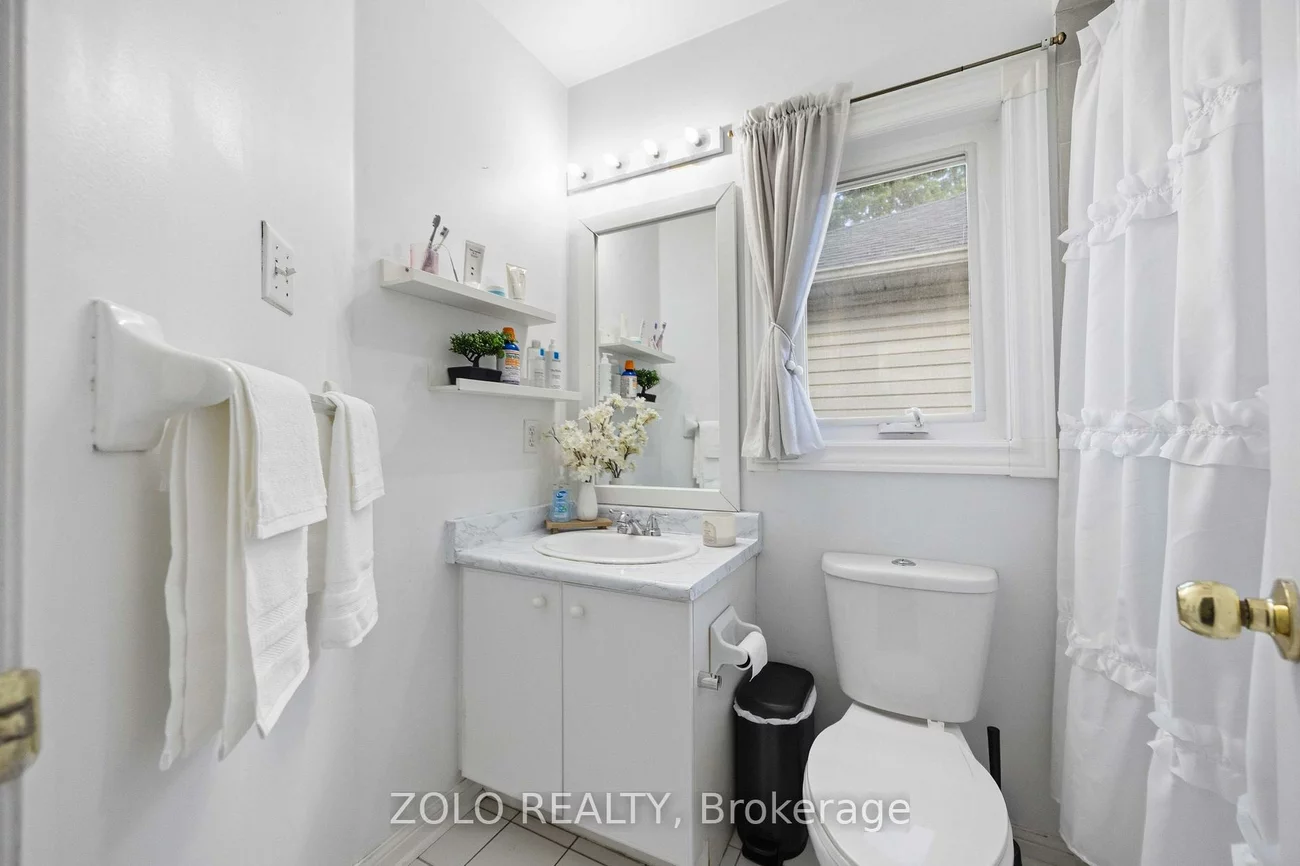 82, Piperbrook, West Hill, Toronto