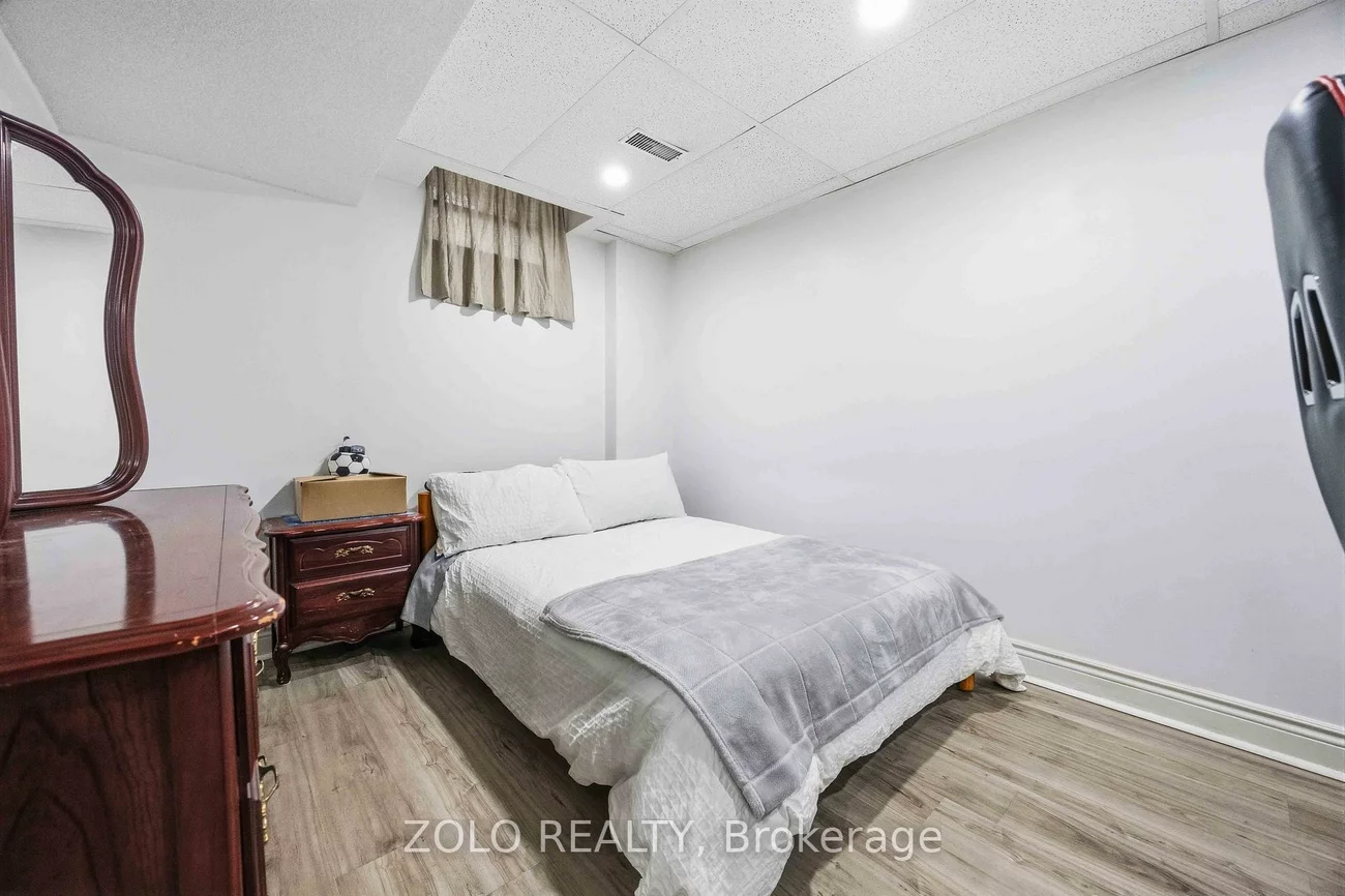 82, Piperbrook, West Hill, Toronto