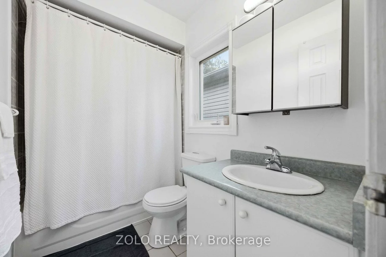 82, Piperbrook, West Hill, Toronto