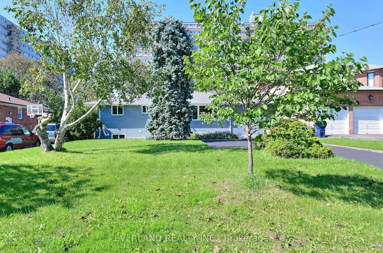 52, Fairglen, L'Amoreaux, Toronto