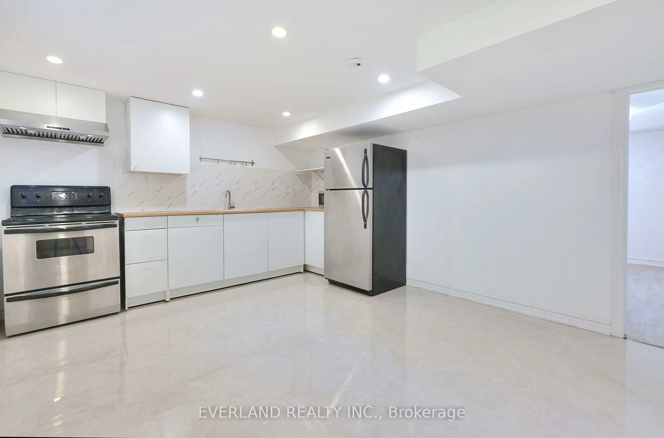 52, Fairglen, L'Amoreaux, Toronto