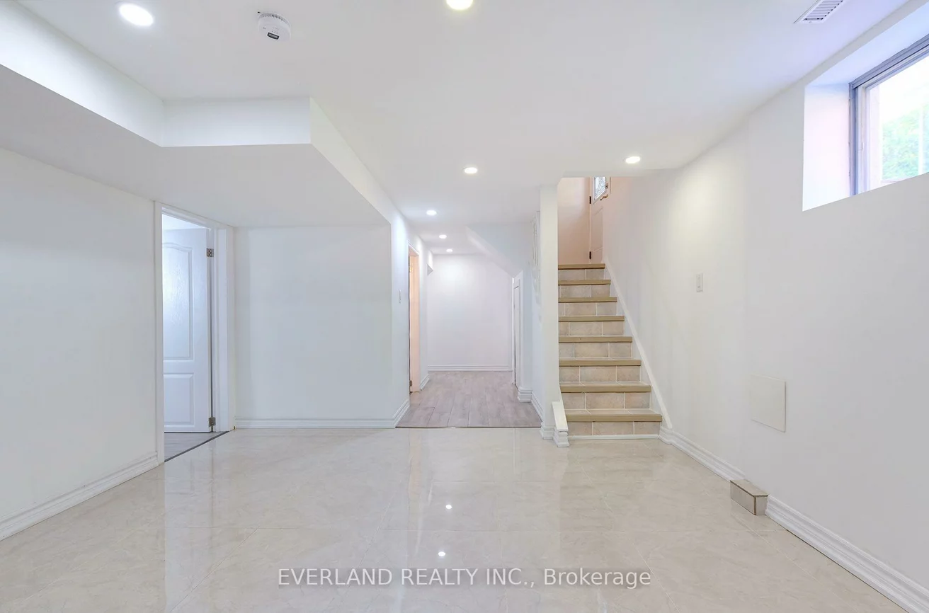 52, Fairglen, L'Amoreaux, Toronto