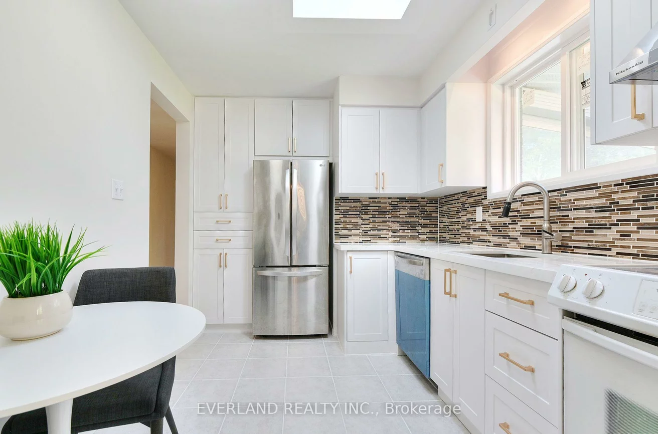 52, Fairglen, L'Amoreaux, Toronto