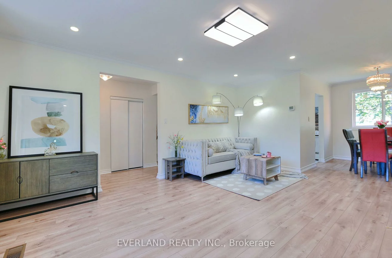 52, Fairglen, L'Amoreaux, Toronto