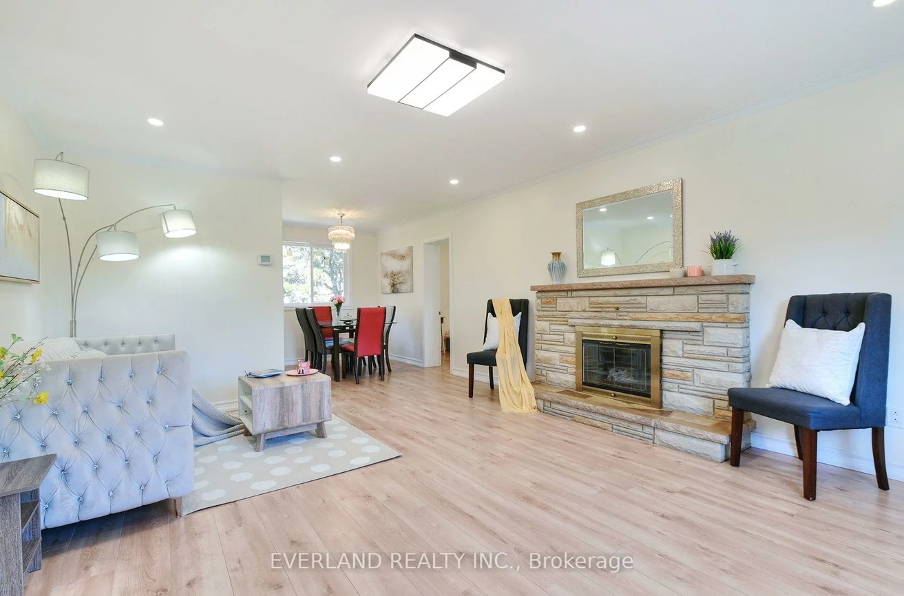 52, Fairglen, L'Amoreaux, Toronto