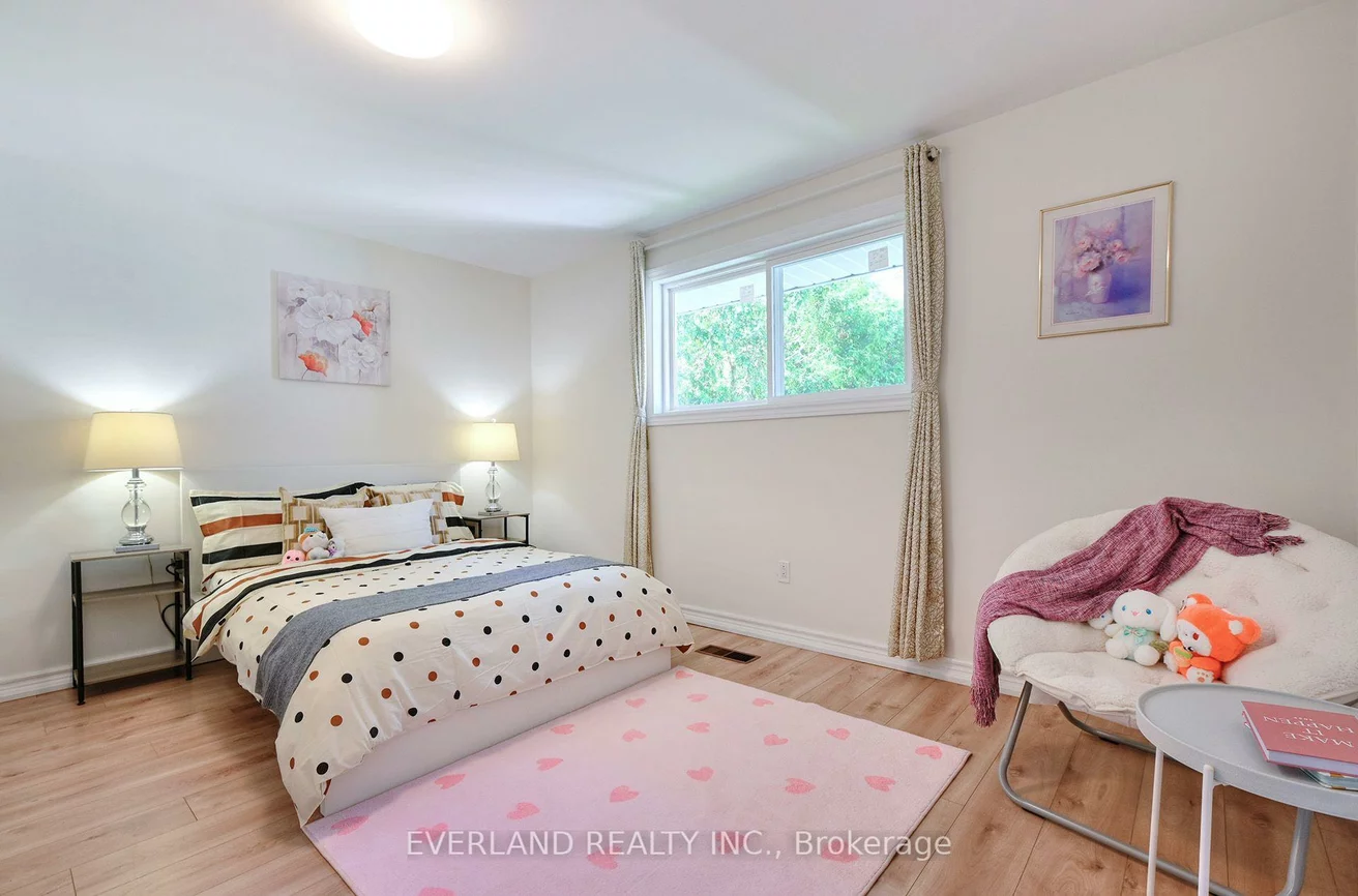 52, Fairglen, L'Amoreaux, Toronto