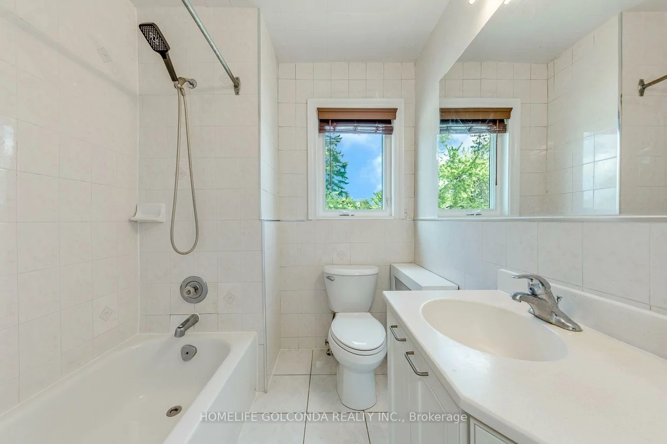 93, North Woodrow, Clairlea-Birchmount, Toronto