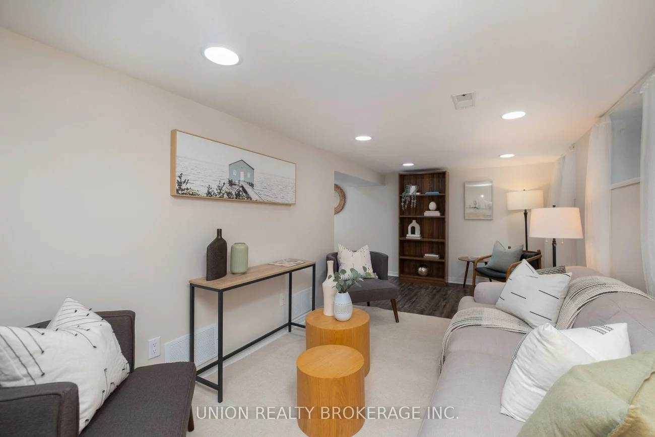 269, Warden, Birchcliffe-Cliffside, Toronto