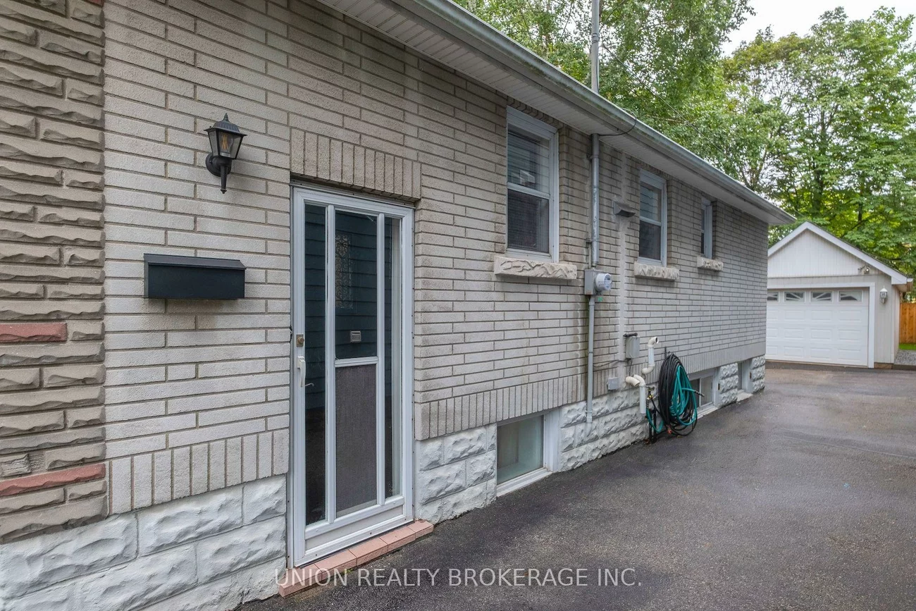 269, Warden, Birchcliffe-Cliffside, Toronto