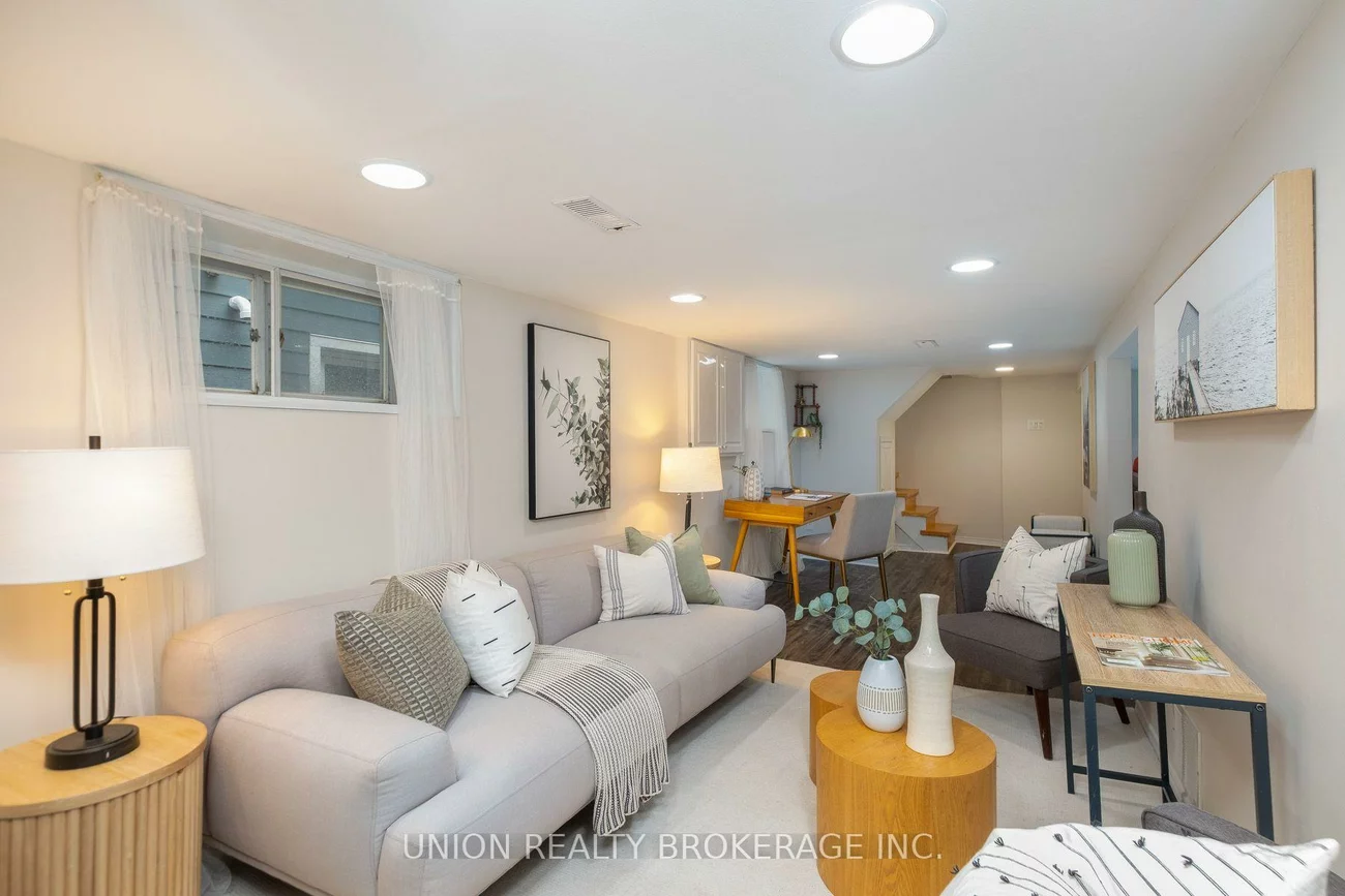 269, Warden, Birchcliffe-Cliffside, Toronto