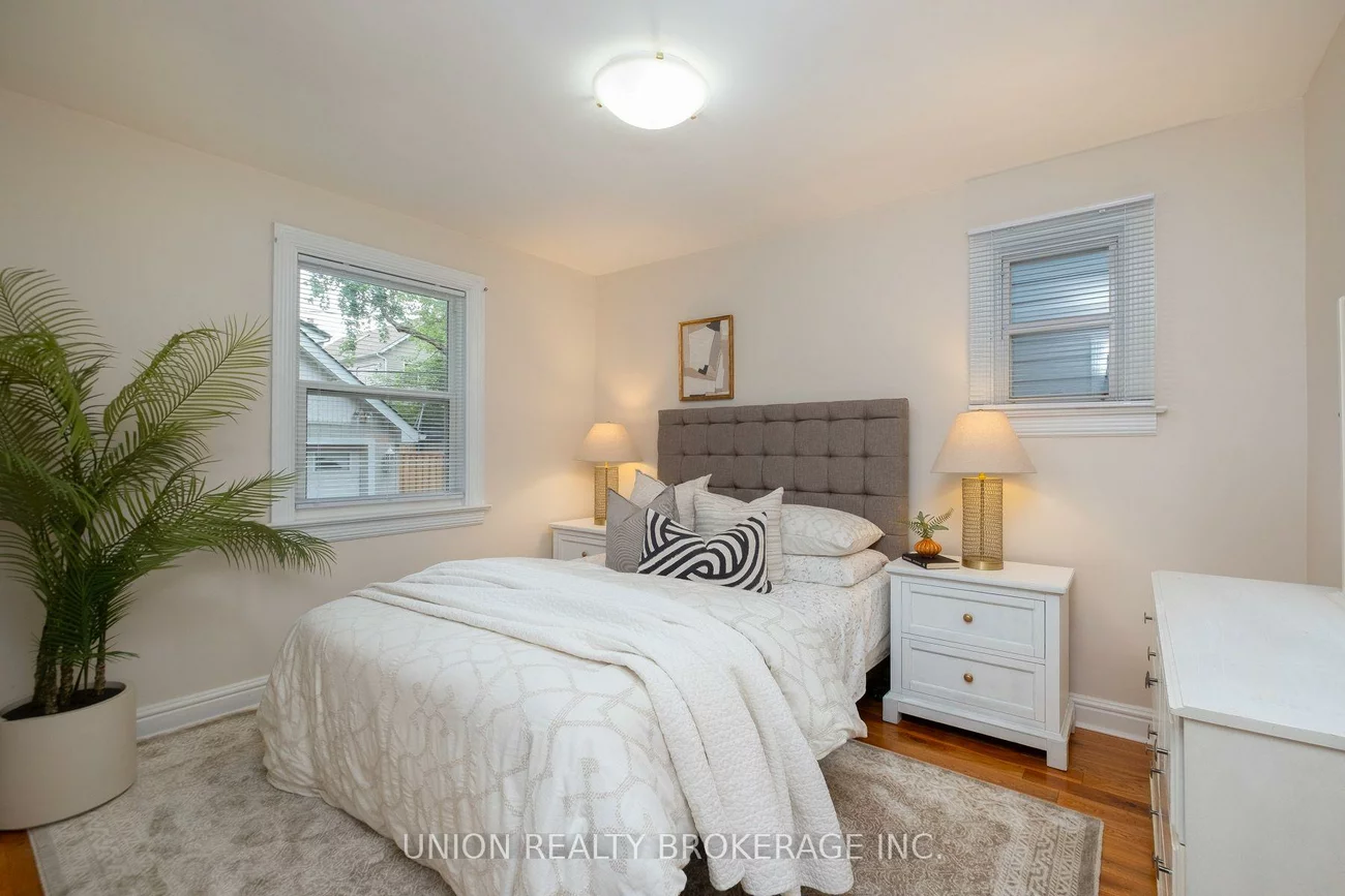 269, Warden, Birchcliffe-Cliffside, Toronto