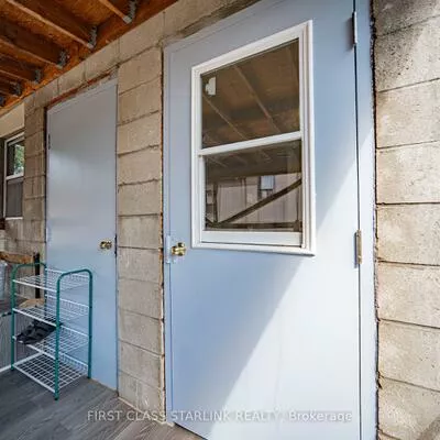 945, Gerrard, South Riverdale, Toronto