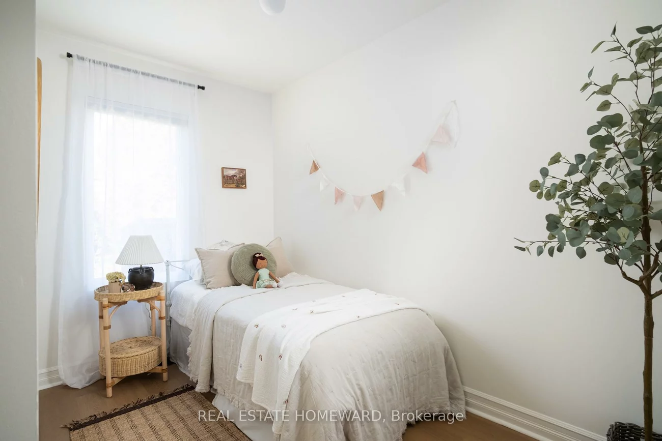 188, Hastings, South Riverdale, Toronto