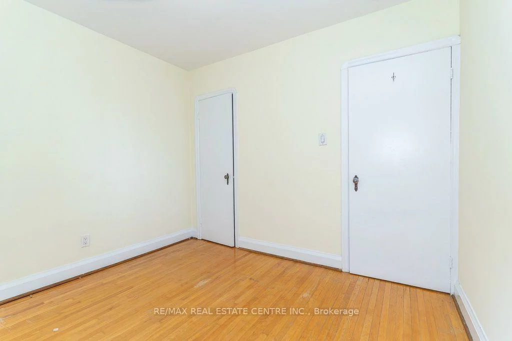 27, Innismore, Wexford-Maryvale, Toronto