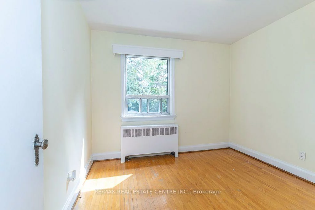 27, Innismore, Wexford-Maryvale, Toronto
