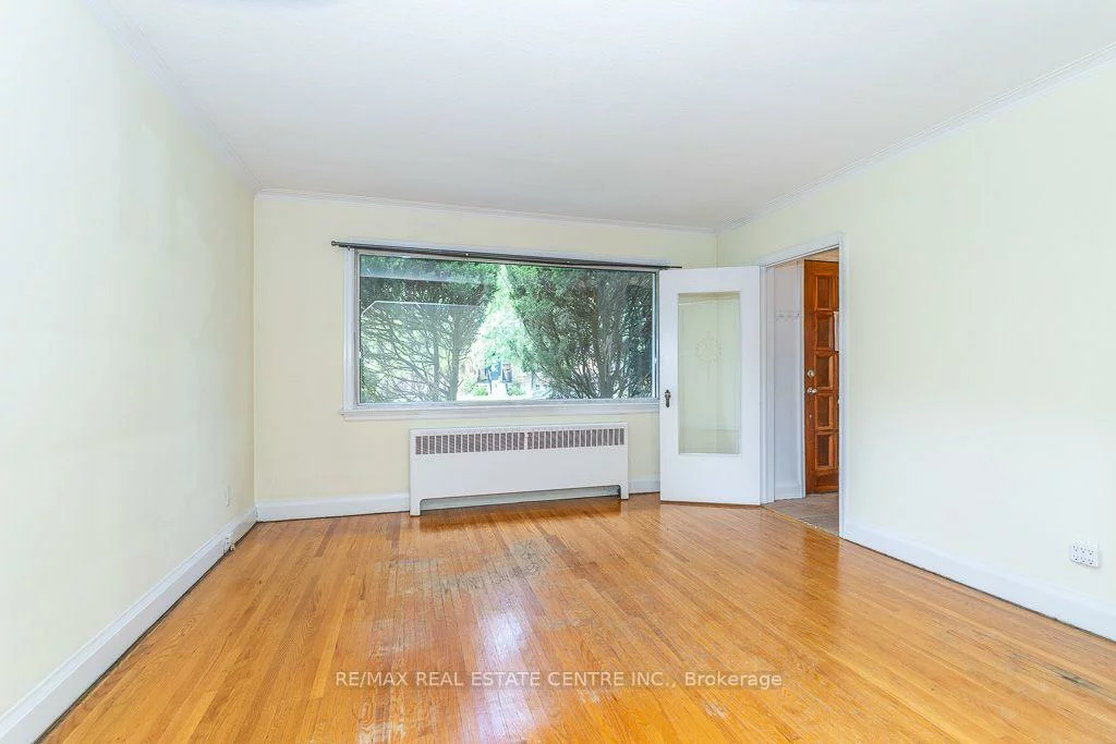 27, Innismore, Wexford-Maryvale, Toronto