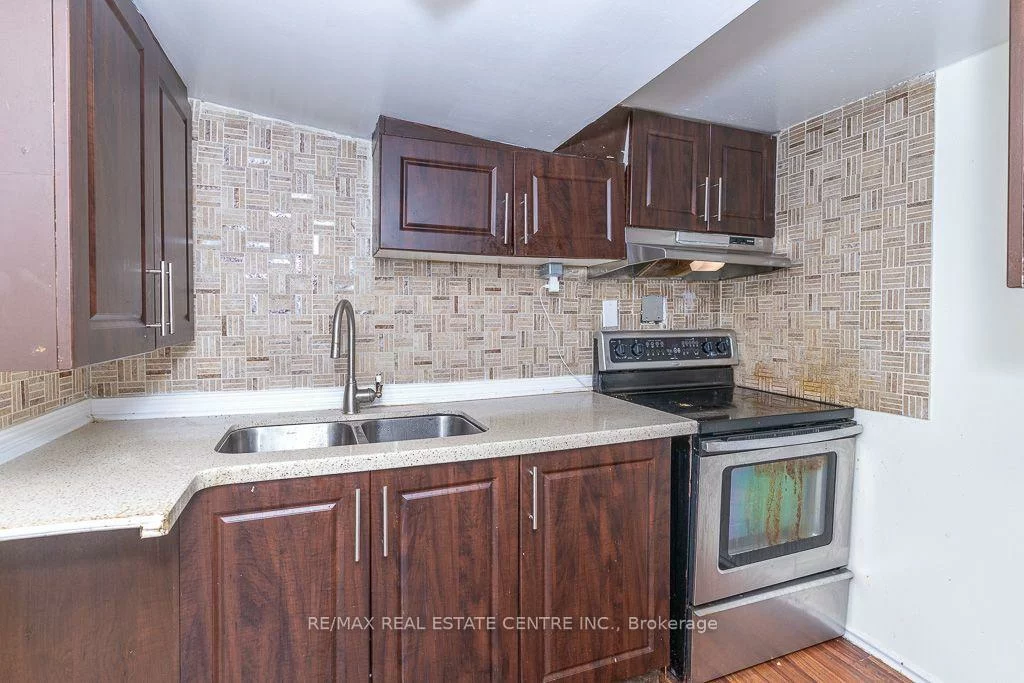 27, Innismore, Wexford-Maryvale, Toronto