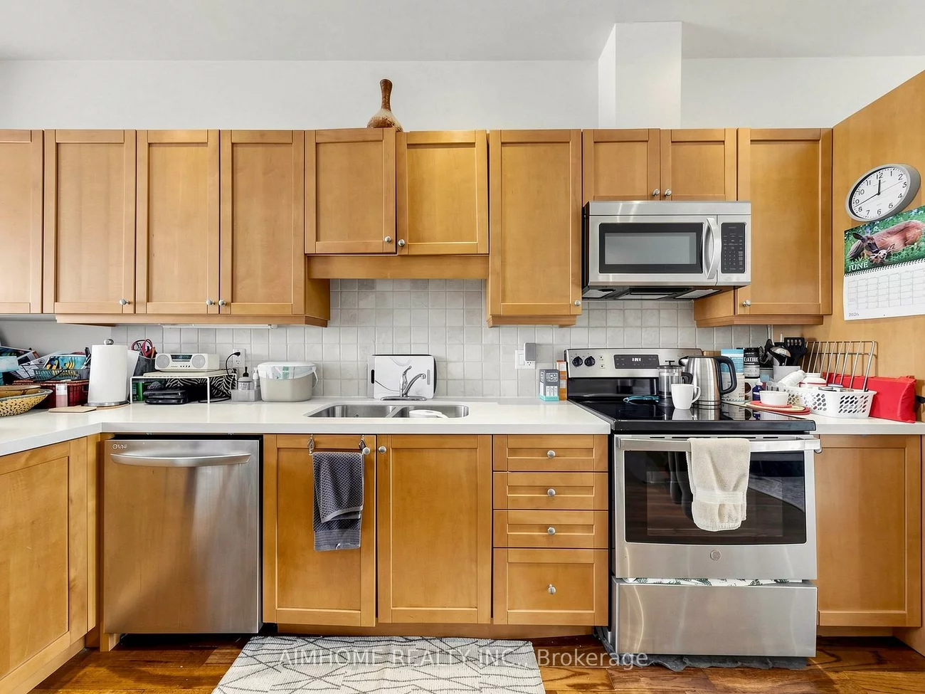 1089, Dundas, South Riverdale, Toronto