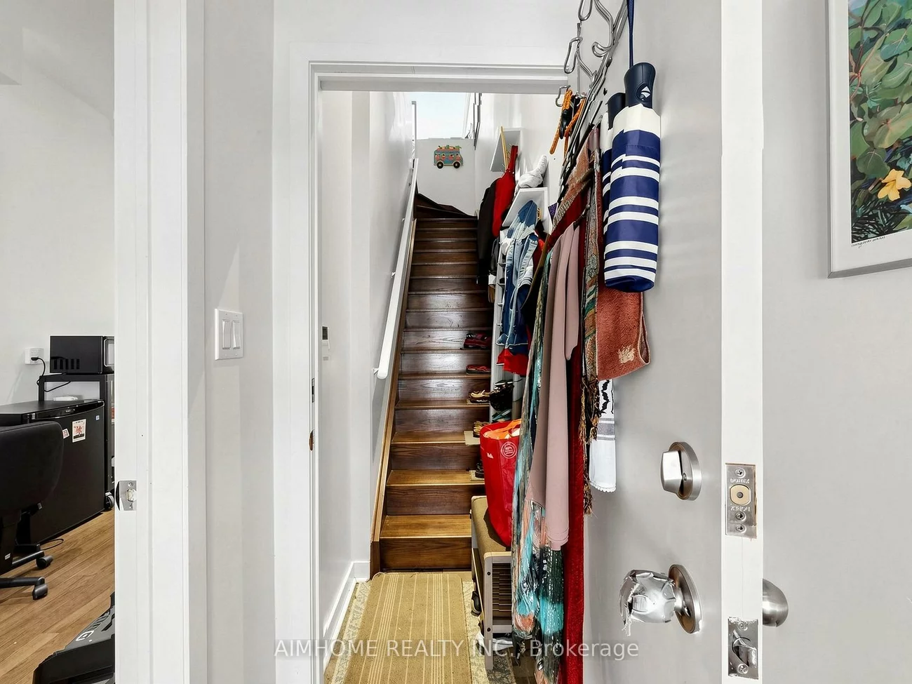 1089, Dundas, South Riverdale, Toronto