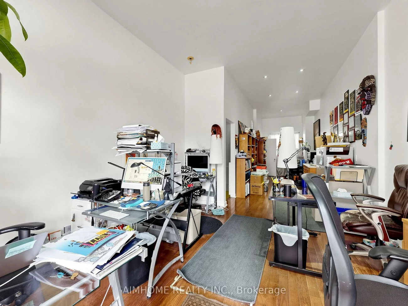 1089, Dundas, South Riverdale, Toronto