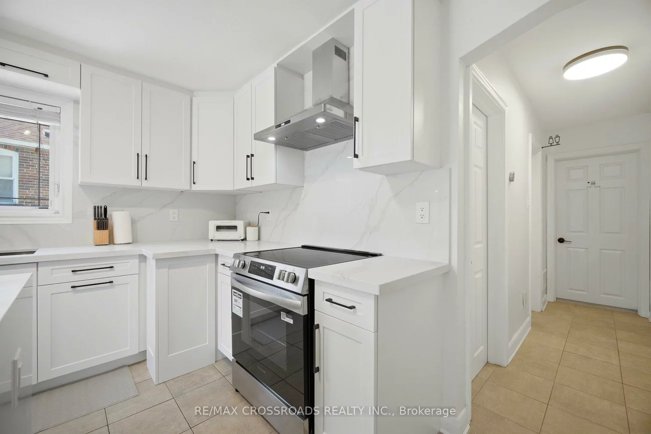 18, Adanac, Cliffcrest, Toronto