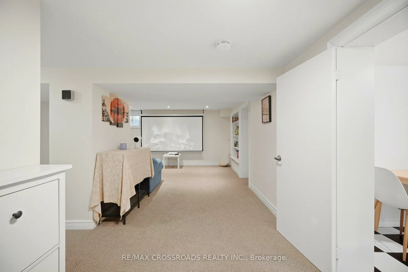 18, Adanac, Cliffcrest, Toronto