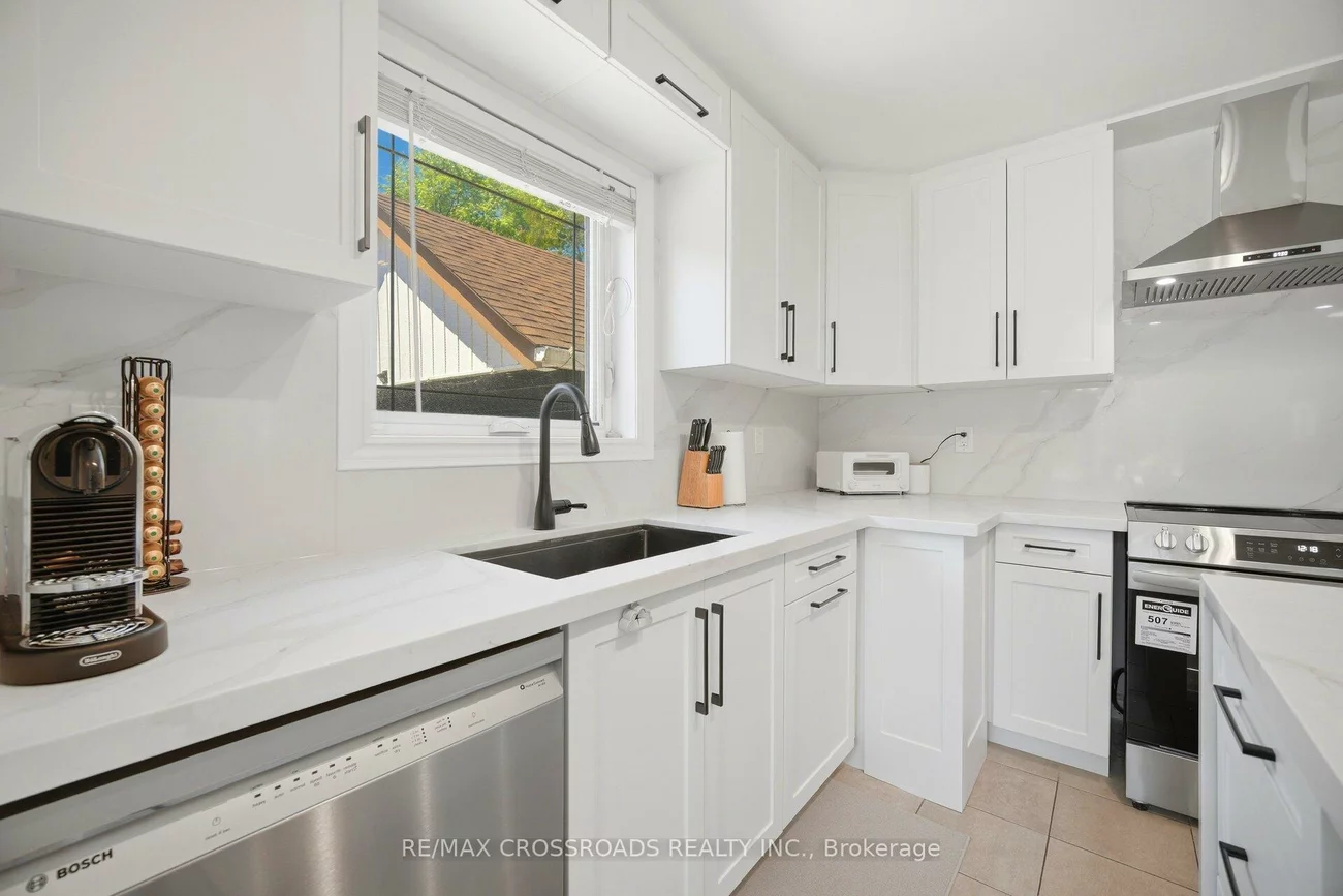 18, Adanac, Cliffcrest, Toronto