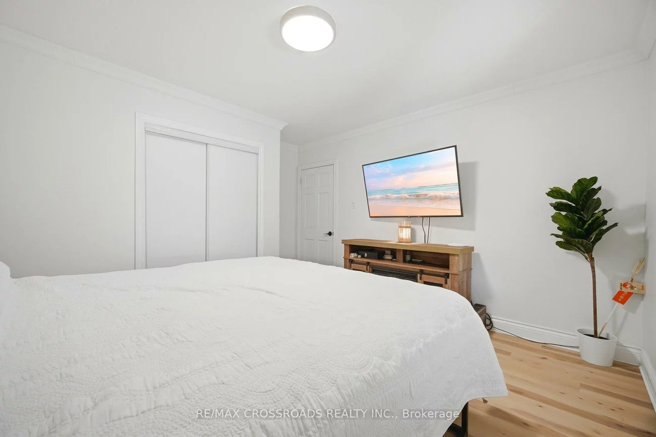 18, Adanac, Cliffcrest, Toronto