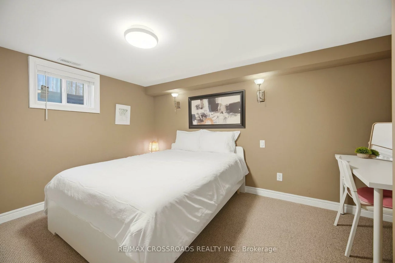 18, Adanac, Cliffcrest, Toronto
