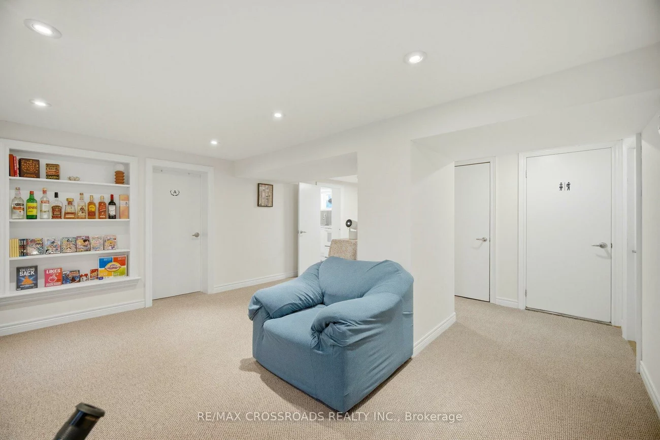 18, Adanac, Cliffcrest, Toronto