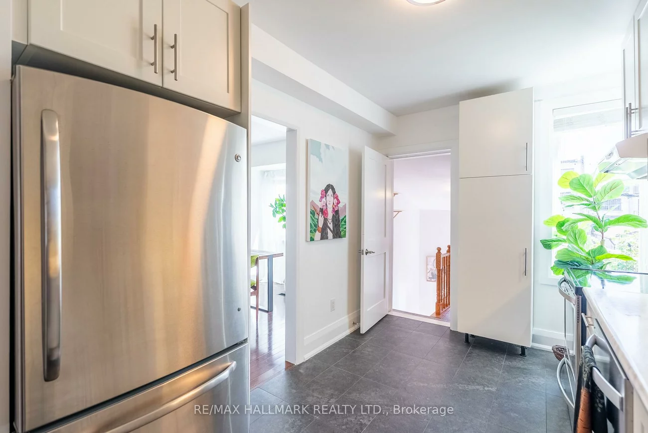 397, Strathmore, Danforth, Toronto