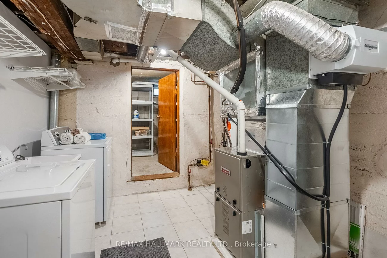 397, Strathmore, Danforth, Toronto