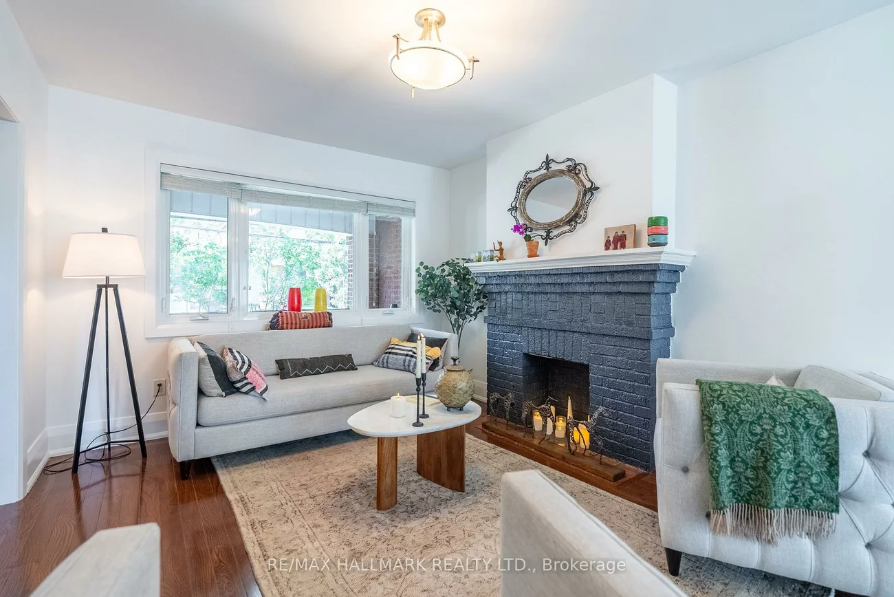 397, Strathmore, Danforth, Toronto