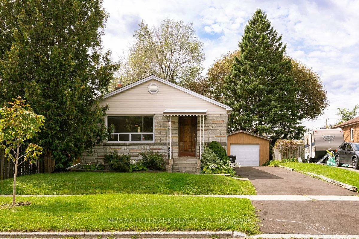 4, Bergen, Dorset Park, Toronto