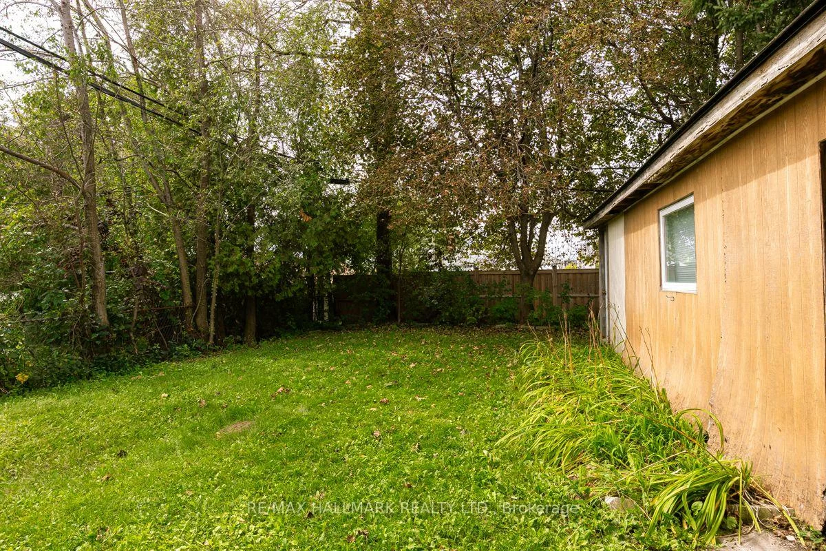 4, Bergen, Dorset Park, Toronto