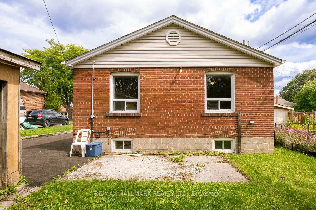 4, Bergen, Dorset Park, Toronto