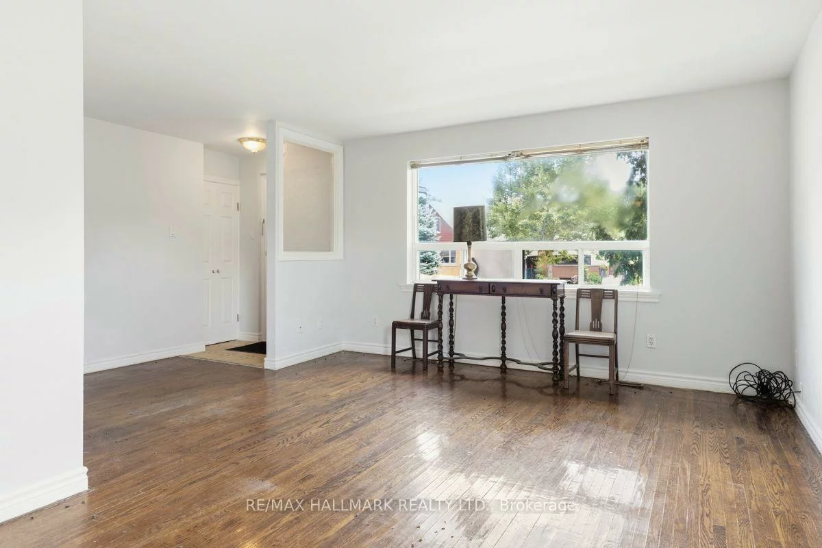 4, Bergen, Dorset Park, Toronto
