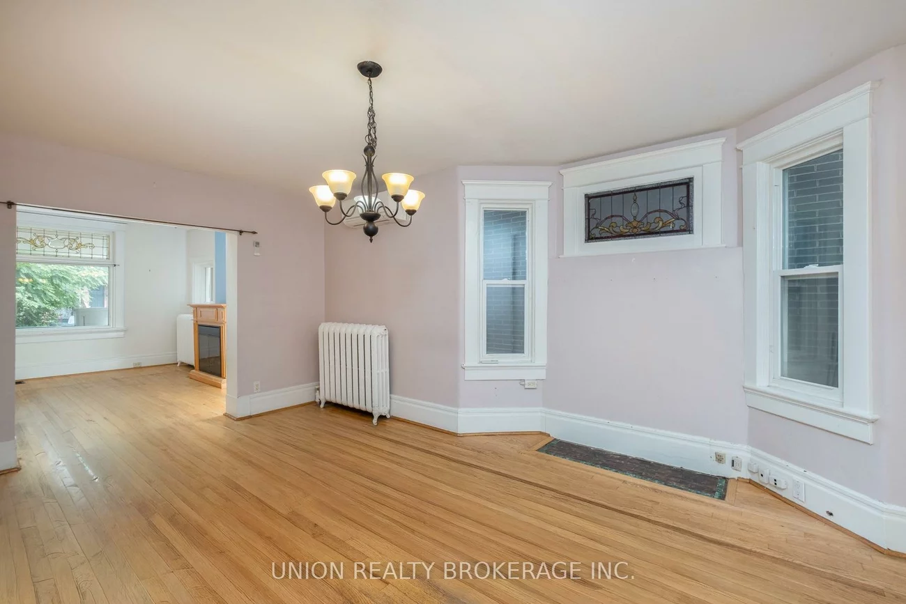 9, Simpson, South Riverdale, Toronto