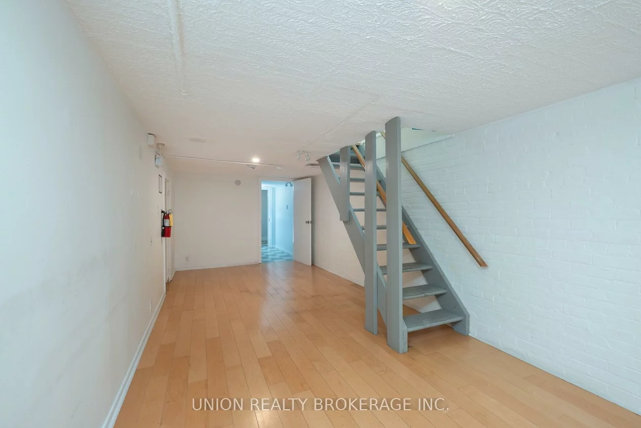 9, Simpson, South Riverdale, Toronto