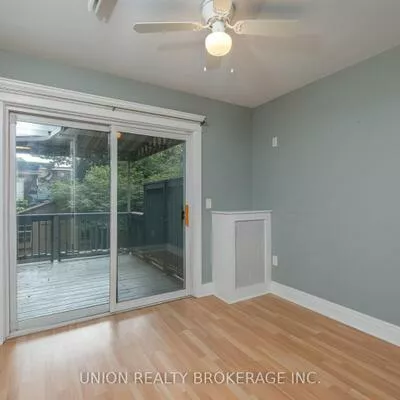 9, Simpson, South Riverdale, Toronto
