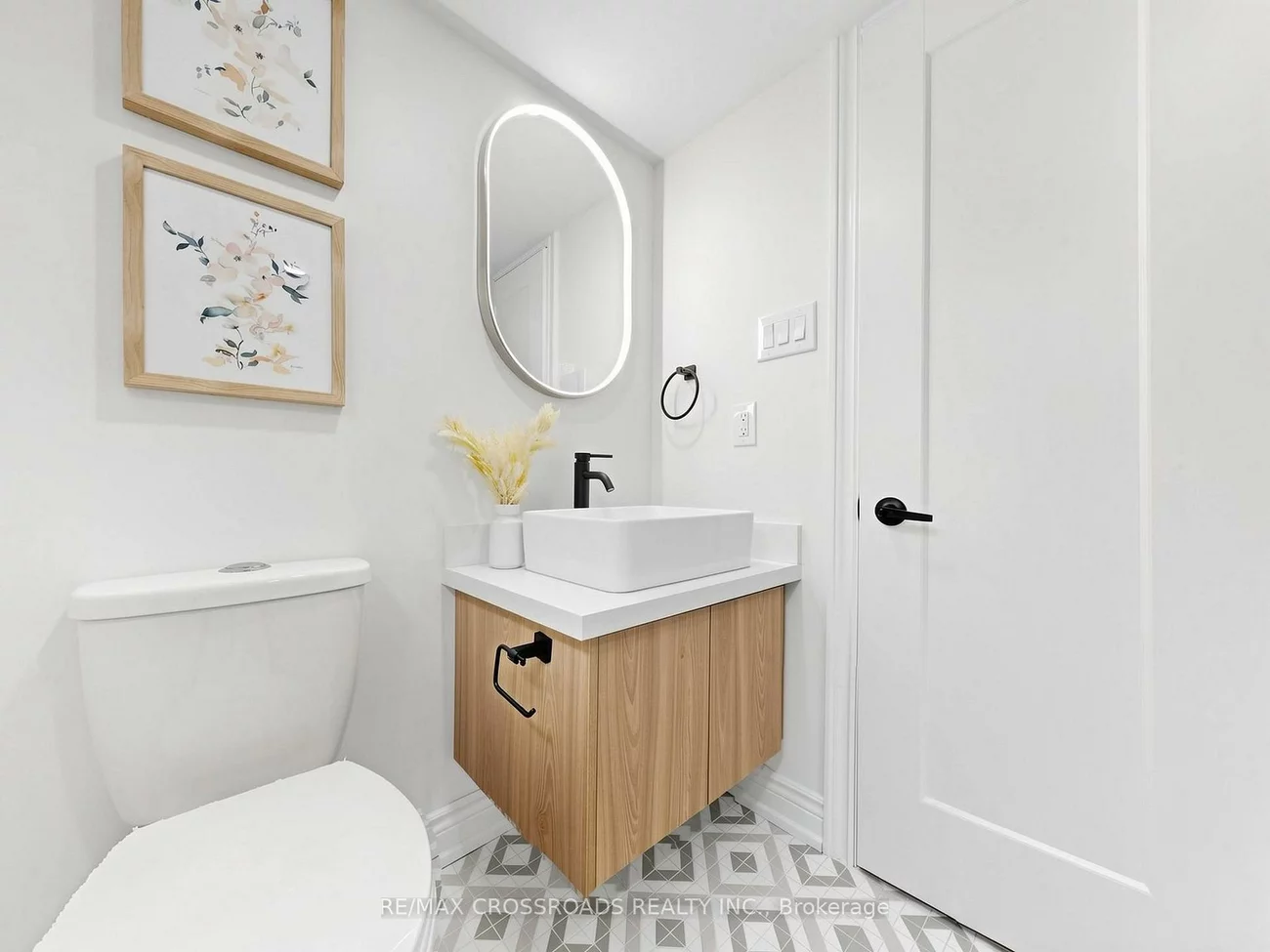548, Glebeholme, Danforth, Toronto