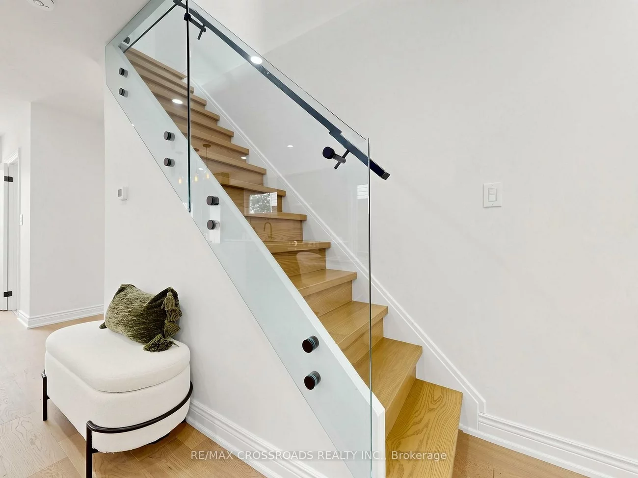 548, Glebeholme, Danforth, Toronto