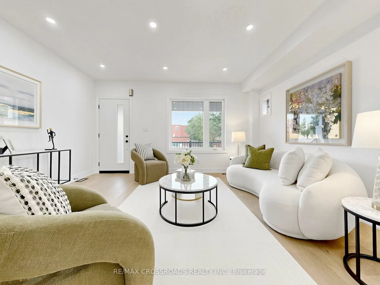 548, Glebeholme, Danforth, Toronto