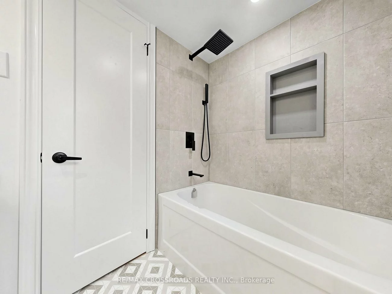 548, Glebeholme, Danforth, Toronto