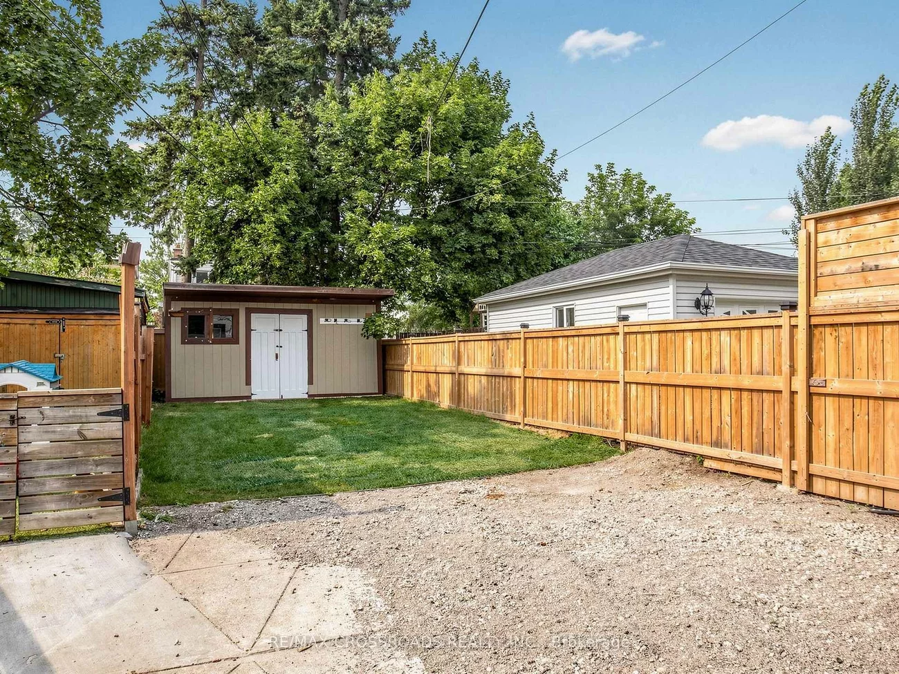 548, Glebeholme, Danforth, Toronto