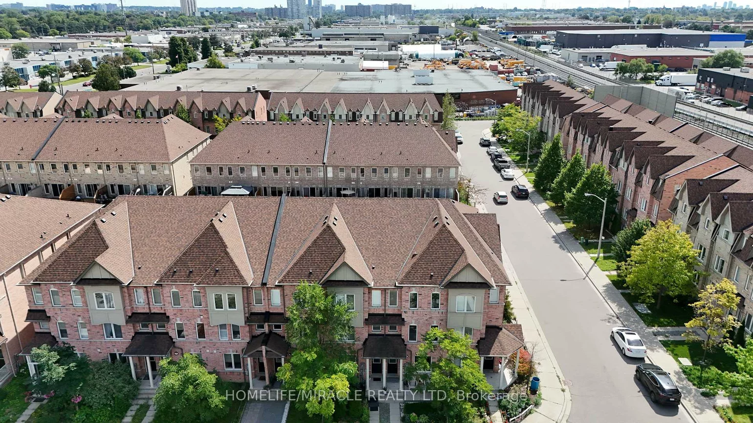 3, De Jong, Dorset Park, Toronto