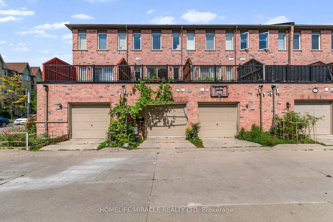 3, De Jong, Dorset Park, Toronto
