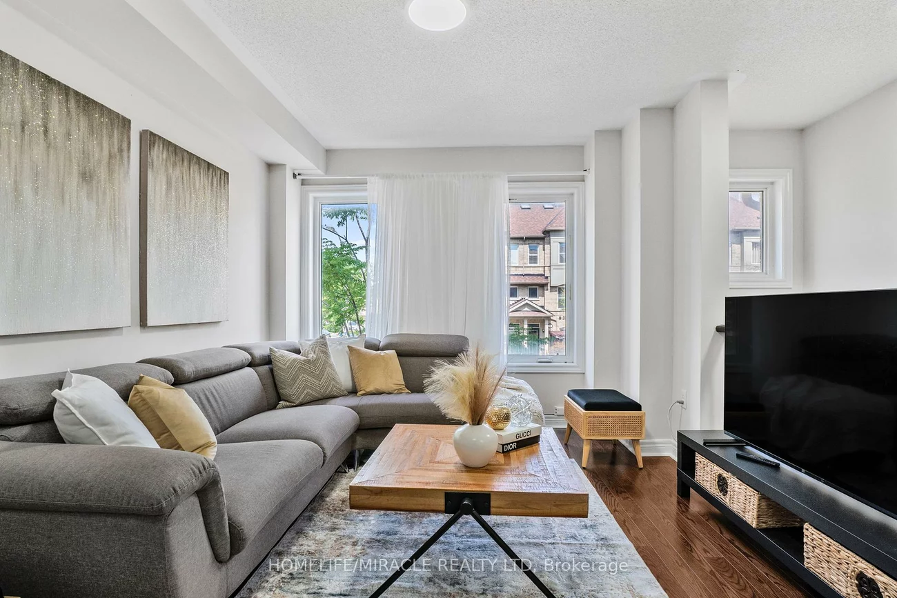 3, De Jong, Dorset Park, Toronto