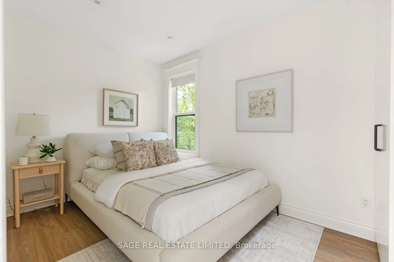11, Bertmount, South Riverdale, Toronto